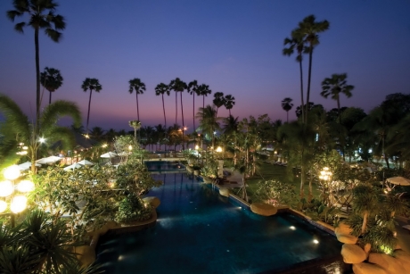 Jomtien  Palm Beach Hotel & Resort